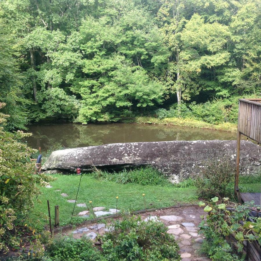 Serene Mountain Getaway, Hot Tub, Sauna, View, Swim, Fish, Hiking, Ev Plugin *